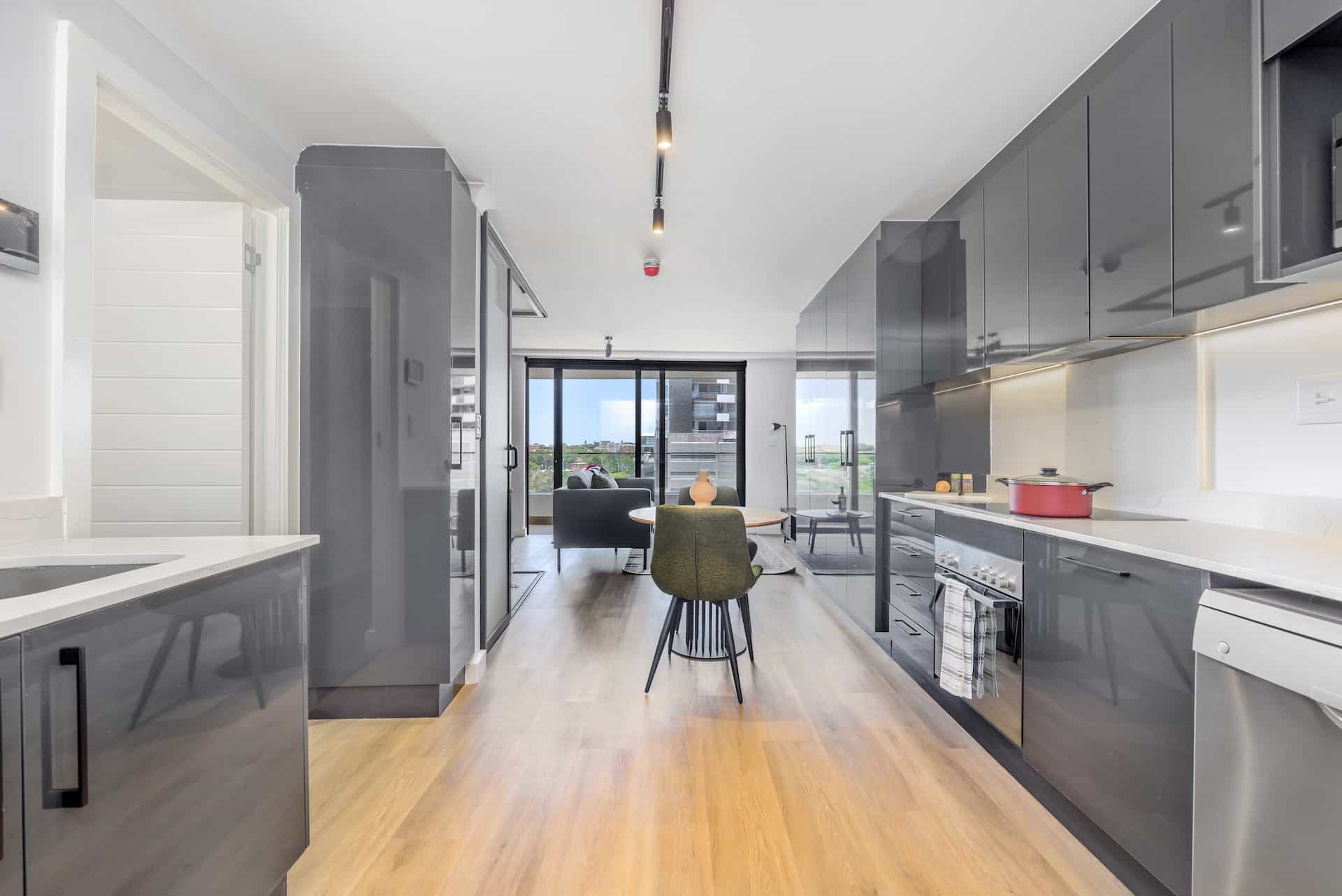 Superior One Bedroom Apartment